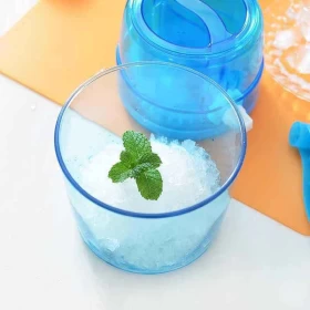 Manual Plastic  Mini Ice Crusher Portable Snow Cone